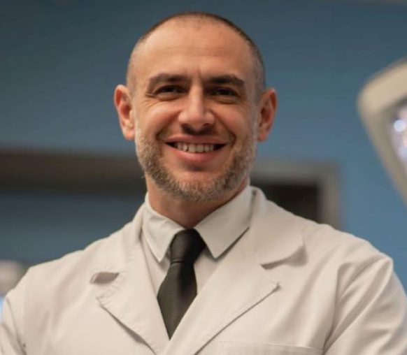 Read more about the article Dr. Ovidiu Cristian Scovronschi își începe activitatea în cadrul SJU Bacău.